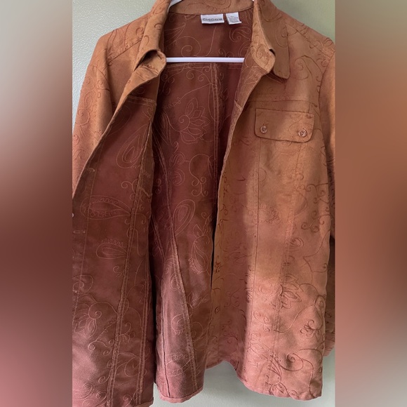 Vintage Boho Western Paisley Embroidered Faux Suede Button Up - Picture 5 of 5